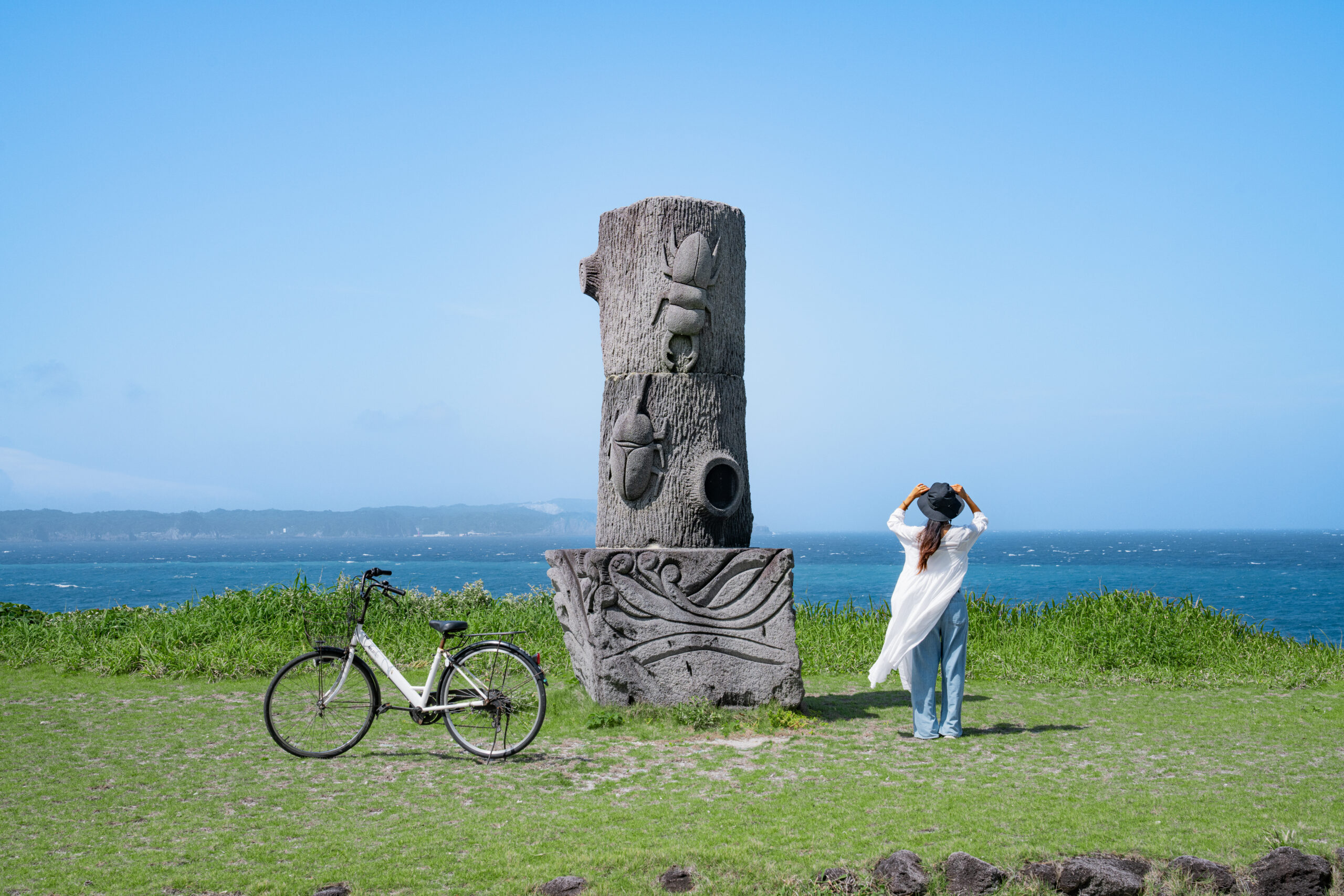 Ride Where the Ocean Roads of Niijima and Shikinejima Take You