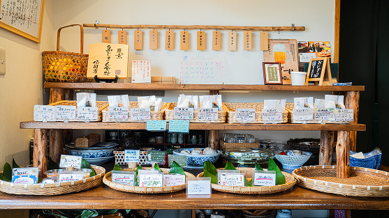 Plan Your Stay: 2-Day 1-Night Niijima Travel Itinerary