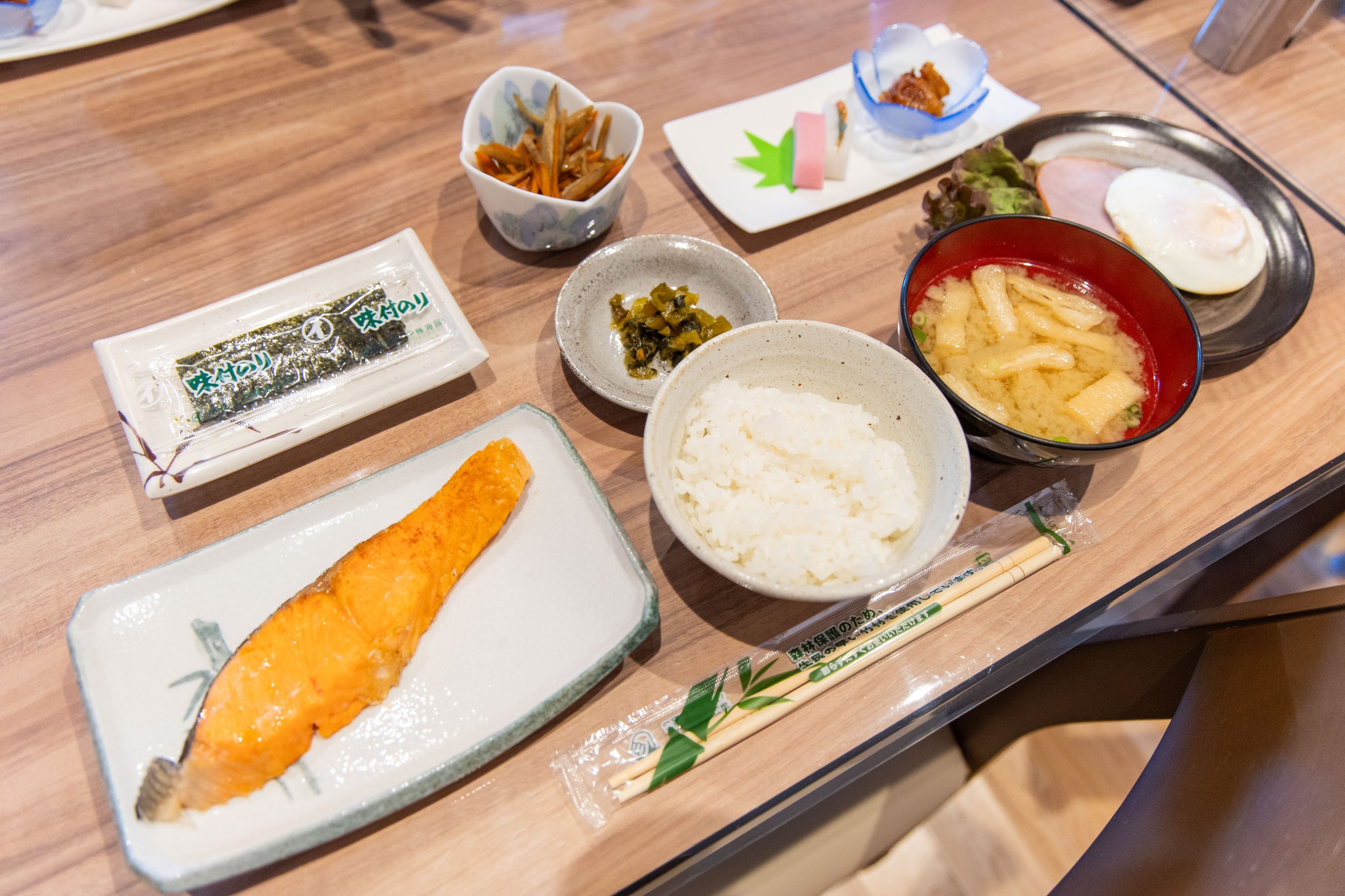 Breakfast and check-out at Sagodee